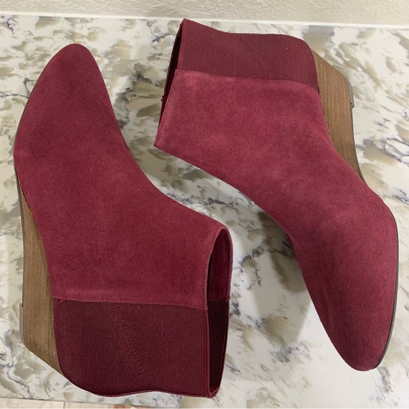 NEW Sole Society Women Suede burgundy maroonn Ankle Bootie Sz. 8.5 - Picture 3 of 9